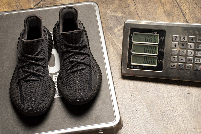 yupoo_362558_6e3051d6.jpg 【AB1AH】黑天使9006 本地版椰子Adidas Yeezy 350 Boost V2 “Black” FU9006