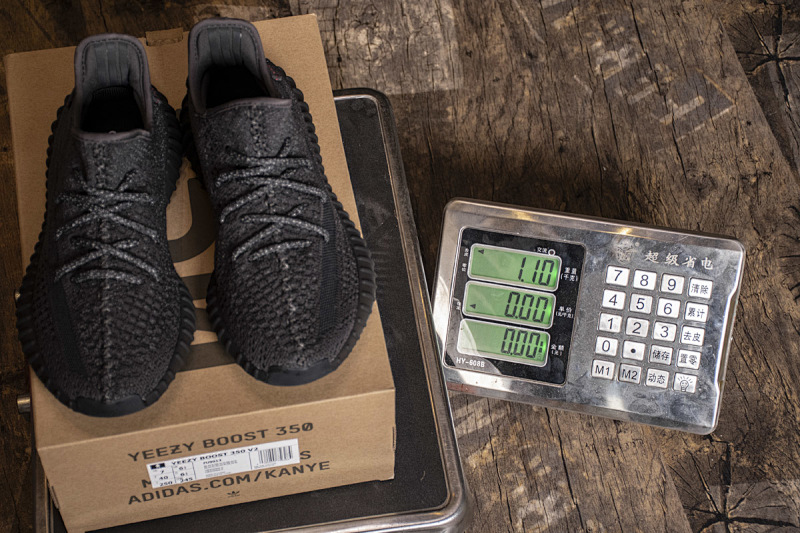 yupoo_362594_0eebfb2f.jpg 【AB1AH】黑满天星9007 阿迪达斯椰子350二代本地真爆米花 Adidas Yeezy Boost 350 V2 Black Reflective FU9007
