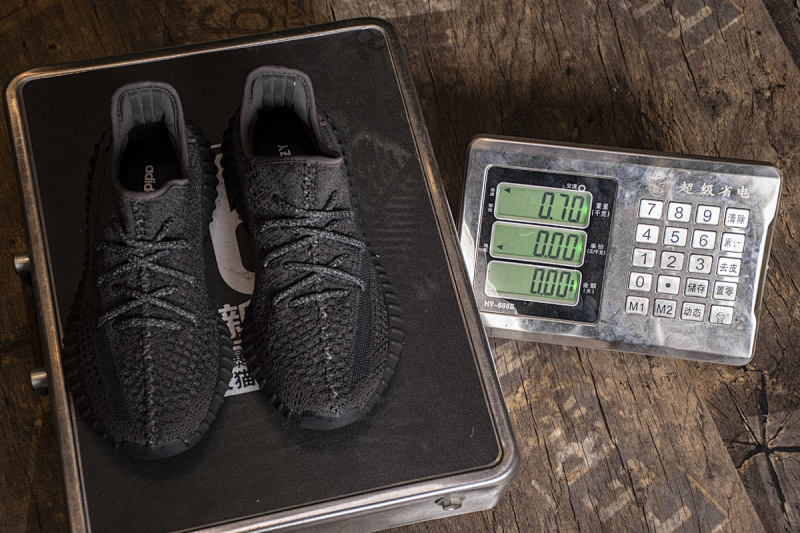 yupoo_362594_fa0f4afc.jpg 【AB1AH】黑满天星9007 阿迪达斯椰子350二代本地真爆米花 Adidas Yeezy Boost 350 V2 Black Reflective FU9007