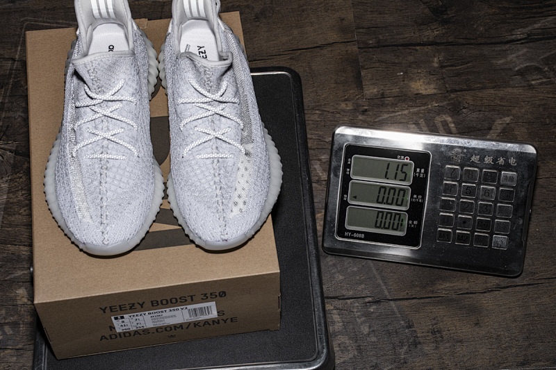 【AB1AH】白满天星2367   椰子Adidas Yeezy 350 Boost V2 “Static Reflective”  EF2367