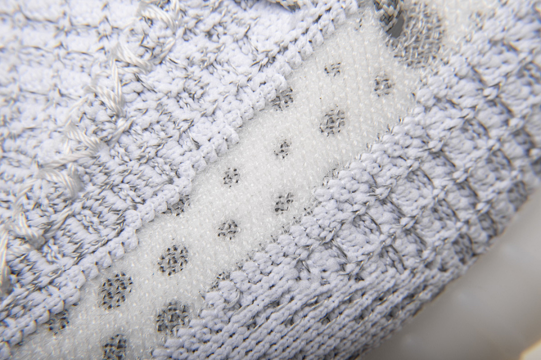 【AB1AH】白满天星2367   椰子Adidas Yeezy 350 Boost V2 “Static Reflective”  EF2367
