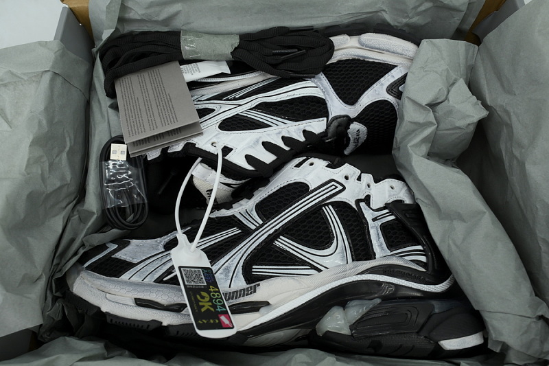 【EA1LJ】黑白-7 巴黎世家7.5代灯鞋减震运动跑步鞋 Balenciaga Runner Black White