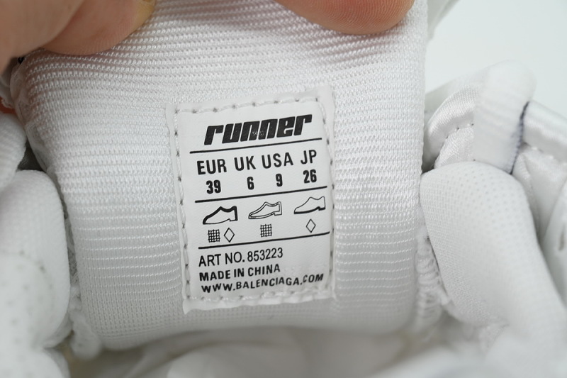 yupoo_363678_7534b32a.jpg 【EA1LJ】全白-1 巴黎世家7.5代灯鞋减震运动跑步鞋 853223 WRNLD 0102 Balenciaga Runner White