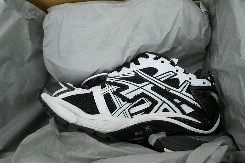 【EA5P7】黑白 巴黎世家7代减震运动跑步灯鞋 677403 W3RB2 9010 Balenciaga Runner Black White