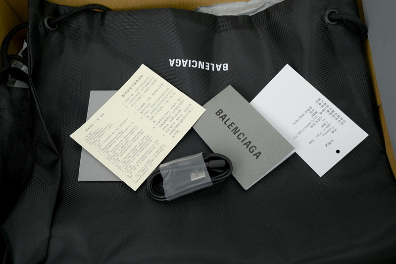 【EA5P7】黑白 巴黎世家7代减震运动跑步灯鞋 677403 W3RB2 9010 Balenciaga Runner Black White