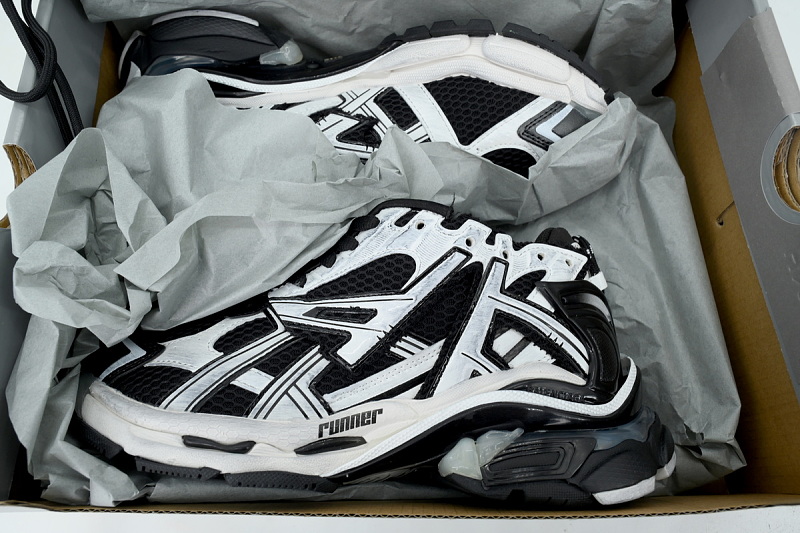 【EA1LJ】黑白-5 巴黎世家7代灯鞋减震运动跑步鞋 853225 WRNLD 9010 Balenciaga Runner Black and White
