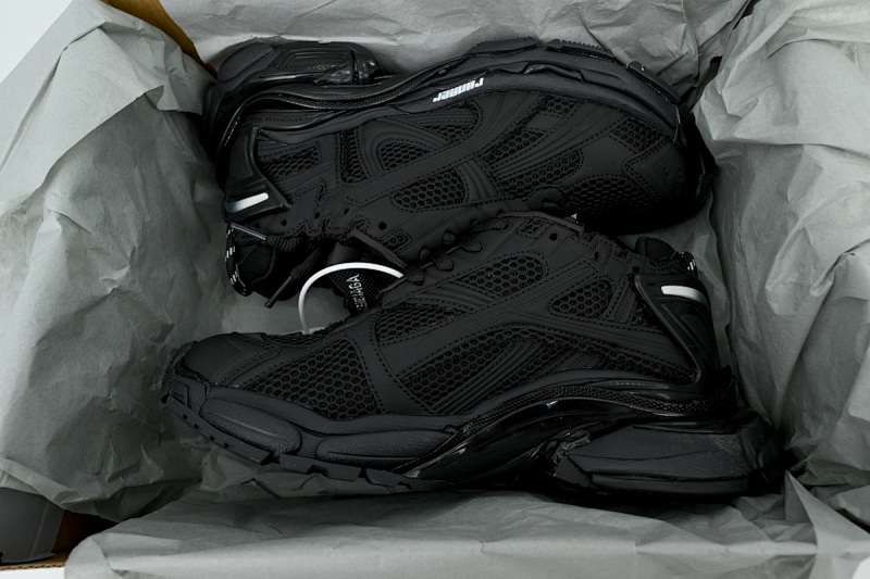 yupoo_364660_430e4648.jpg 【CA1P7】全黑 巴黎世家7.5代减震运动跑步鞋 Balenciaga Runner Sneaker 'Black'