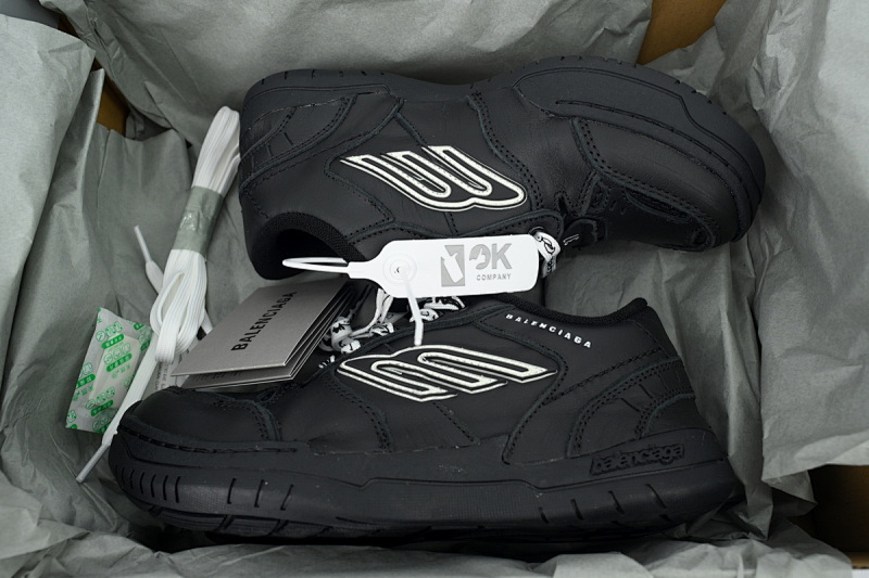 【DA5LJ】黑色-2 巴黎18代 841765 WCURB 1000 Balenciaga HAMPTONS WORN-OUT Black