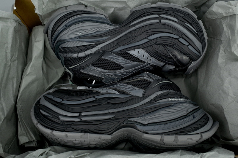 【DA0LJ】黑灰色 巴黎17代 821137 WPLTF 1011 Balenciaga Platform Reduced Dark Gray