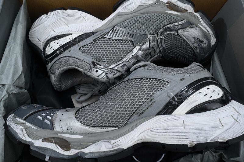 yupoo_366075_1acee944.jpg 【CA3AH】订书钉灰色 巴黎14代老爹鞋 803681 W3ST4 1100 Balenciaga Grey