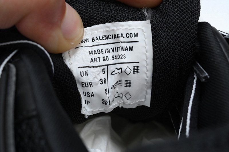 【DA0P7】黑色有灯 巴黎3代灯鞋 Balenciaga Track Sneaker Black