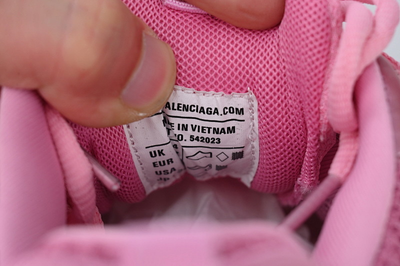 【DA0P7】粉色 巴黎3代时尚复古低帮跑鞋 Balenciaga Track Sneaker Pink