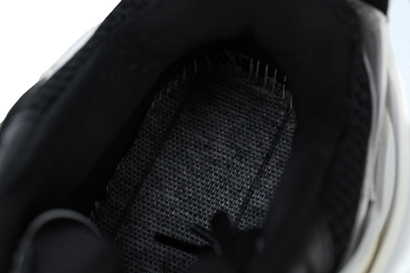 【DA0P7】白黑 巴黎3代时尚复古低帮跑鞋 Balenciaga Track Sneaker White Black