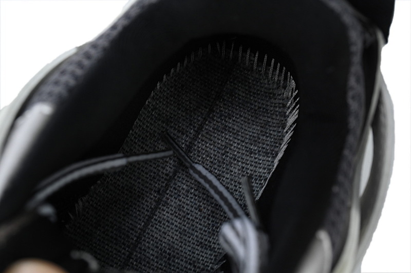 【DA0P7】灰白黑 巴黎3代时尚复古低帮跑鞋 Balenciaga Track Sneaker Grey White Black