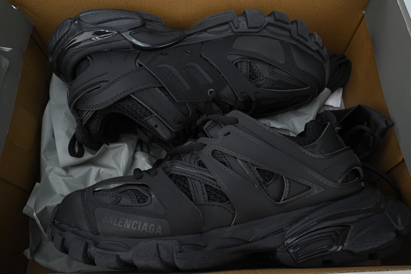 【DA0P7】全黑 巴黎3代时尚复古低帮跑鞋 Balenciaga Track Sneaker Black