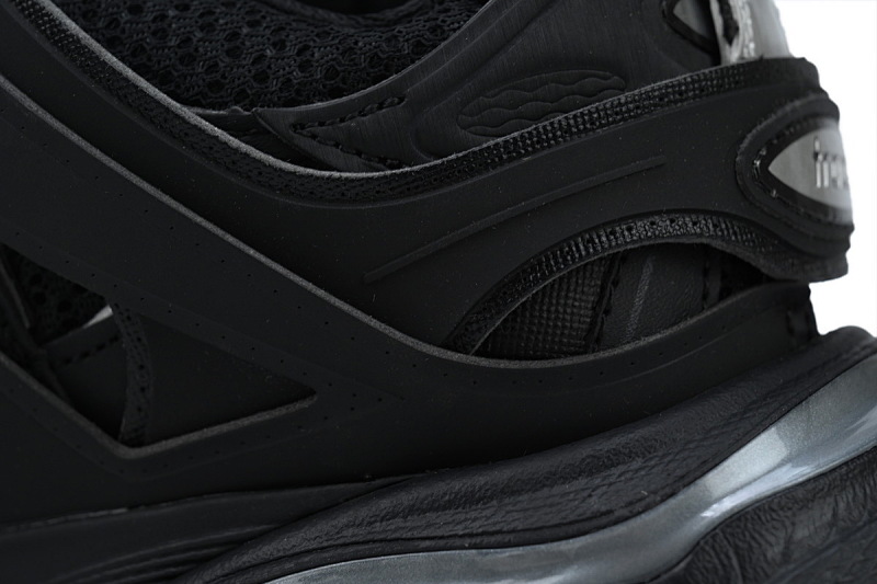 【DA0P7】黑银 巴黎3代时尚复古低帮跑鞋 Balenciaga Track Sneaker Black Silver