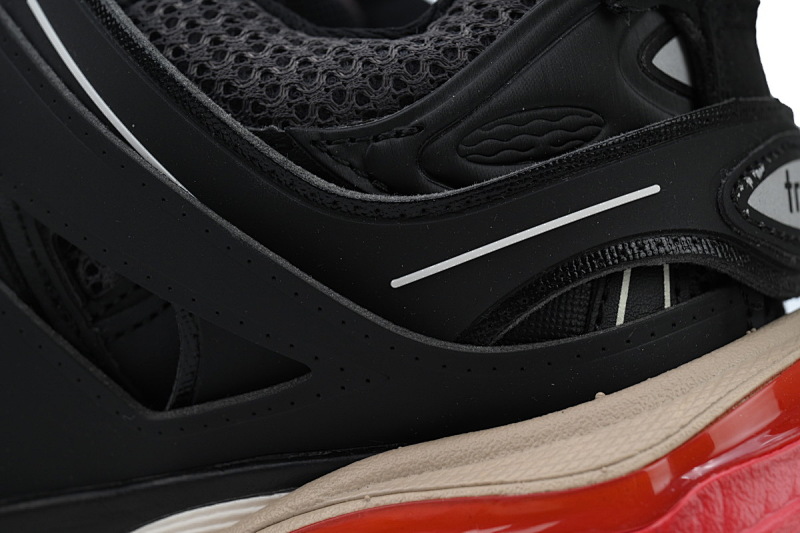 【DA0P7】黑红 巴黎3代时尚复古低帮跑鞋 Balenciaga Track Sneaker Black and Red