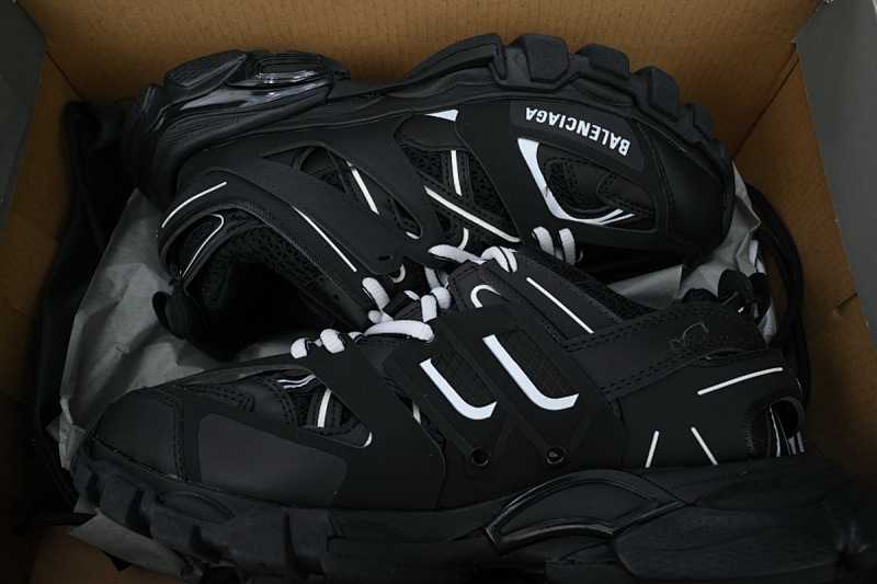 【DA0P7】黑白 巴黎3代时尚复古低帮跑鞋 Balenciaga Track Sneaker Black and White