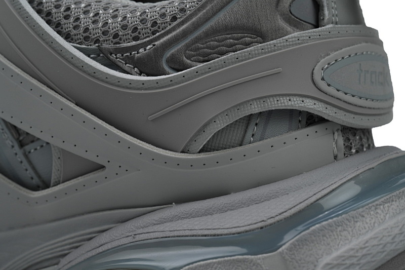 【DA0P7】灰色 巴黎3代时尚复古低帮跑鞋 Balenciaga Track Sneaker Grey