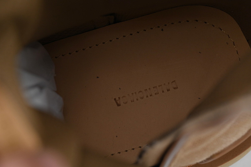 【EA7ET】棕色 巴黎世家 厚底马丁靴休闲军靴德比靴鞋 Balenciaga Strike Brown