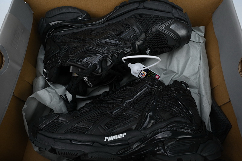 【CA1P7】全黑 巴黎世家7代减震运动跑步鞋656065 W3RA1 1000 Balenciaga Runner Black