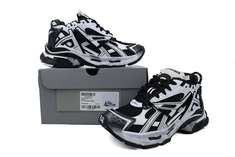 【CA1P7】黑白 巴黎世家7代减震运动跑步鞋 677403 Q3RB2 9010 Balenciaga Runner Black White
