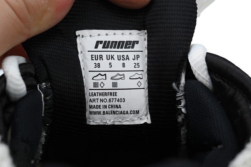 【CA1P7】米灰蓝 巴黎世家7代减震运动跑步鞋 677403 W0RB6 2028 Beige Grey Blue