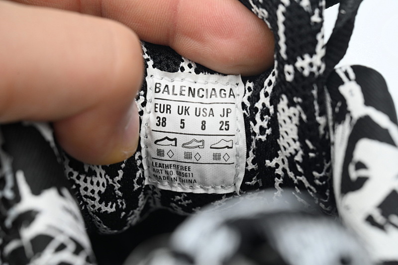 【EA0LJ】黑涂鸦-16 巴黎轮胎鞋 685611 W2RG1 9015 Balenciaga Defender Graffiti