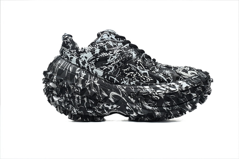 【EA0LJ】黑涂鸦-16 巴黎轮胎鞋 685611 W2RG1 9015 Balenciaga Defender Graffiti