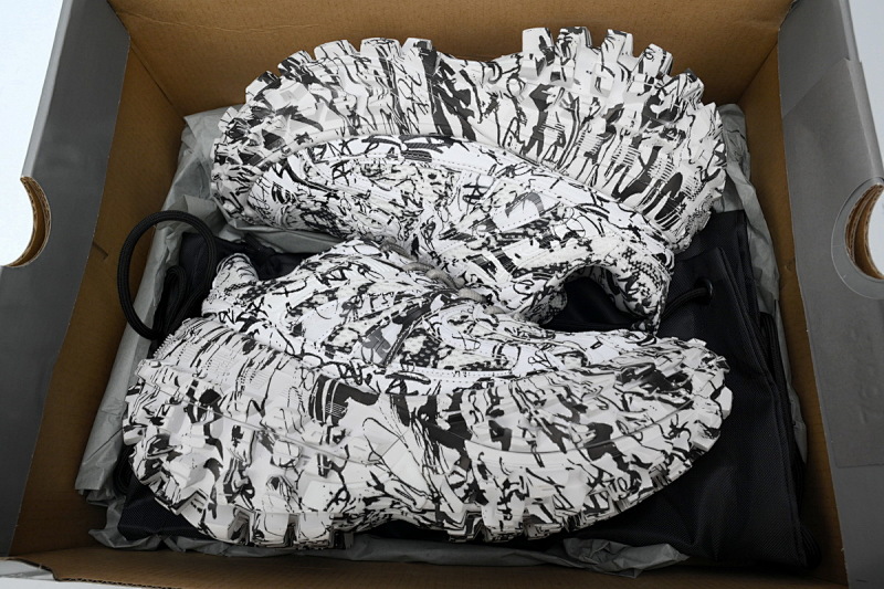 【EA0LJ】白涂鸦-15巴黎轮胎鞋 685611 W2RAM 9010 Balenciaga Defender Graffiti