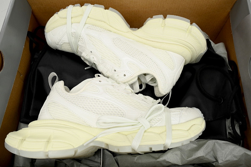 【DA0LJ】夜光白-32 巴黎10代跑鞋 734731 W3XLG 9001 Balenciaga Luminous white