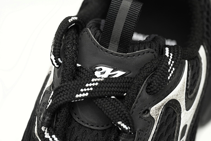 【CA5AH】黑白 巴黎10代做旧 户外概念跑鞋542228 W2RB8 1090 Balenciaga Black And White