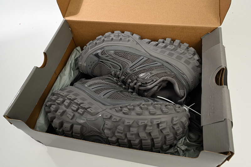 【EA0LJ】黑灰-10 巴黎轮胎鞋 685611 W2RA6 3000 Balenciaga Defender Black Gray