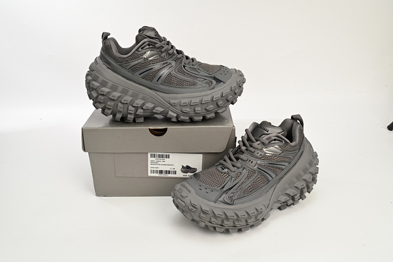 【EA0LJ】黑灰-10 巴黎轮胎鞋 685611 W2RA6 3000 Balenciaga Defender Black Gray