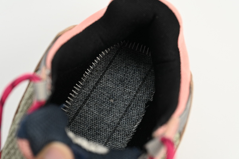 yupoo_371198_5b7a08ef.jpg 【CA0LJ】灰粉 巴黎世家8层组合TPU复古鞋 490672 W09O5 1036 Balenciaga Triple S Grey Pink