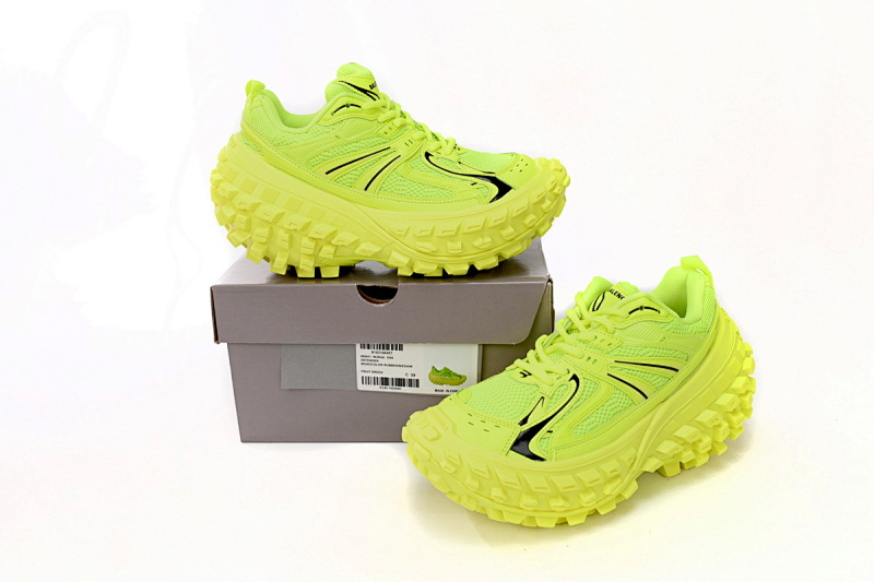 【EA0LJ】苹果绿-9 巴黎轮胎鞋 685613 W2RAB 7510 Balenciaga Defender Apple Green