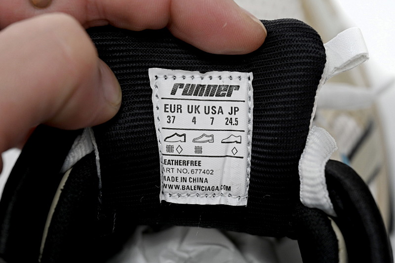 yupoo_373153_bc6b2a53.jpg 【EA5LJ】米灰蓝-29 巴黎世家7代减震运动跑步鞋 677402 W5RH6 0312 Beige Grey Blue