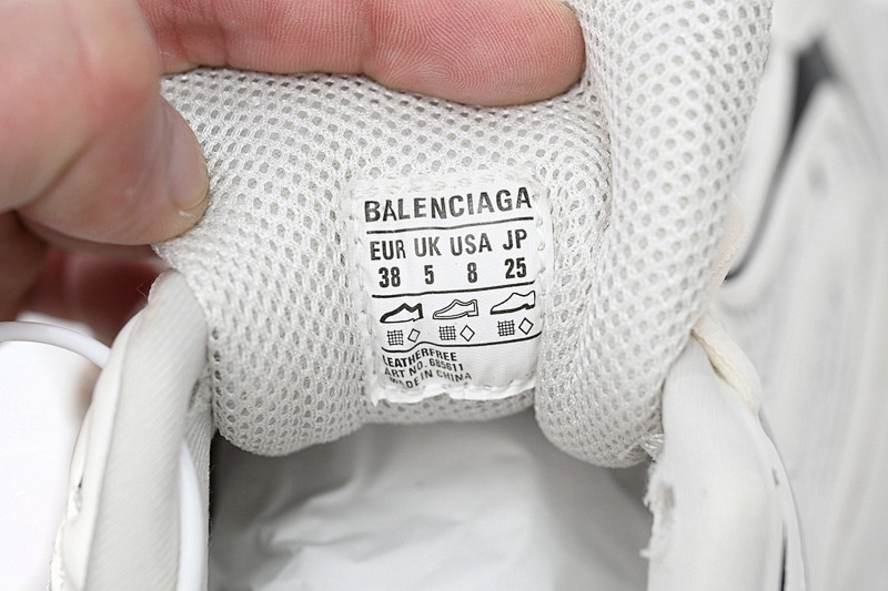 【EA0LJ】米白色-6 巴黎轮胎鞋 685611 W2RAA 9110 Balenciaga Defender Off-White