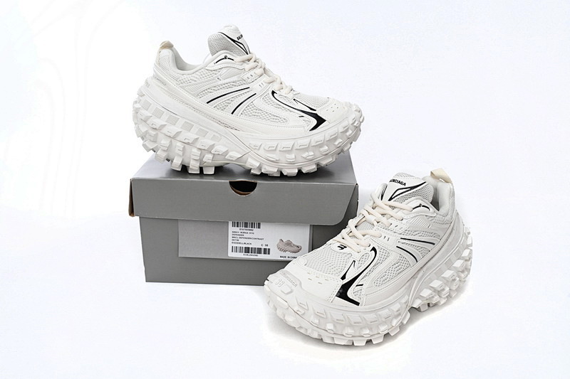 【EA0LJ】米白色-6 巴黎轮胎鞋 685611 W2RAA 9110 Balenciaga Defender Off-White