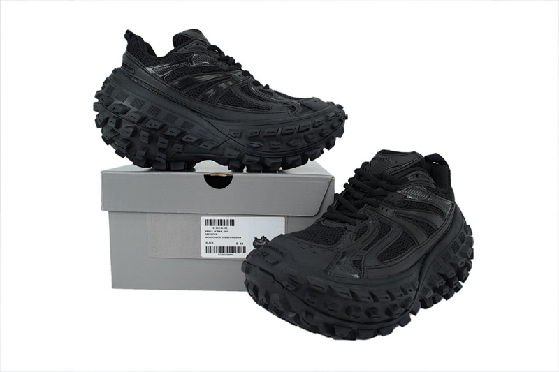 【EA0LJ】黑色-2 巴黎轮胎鞋 685613 W2RA6 1000 Balenciaga Defender Black