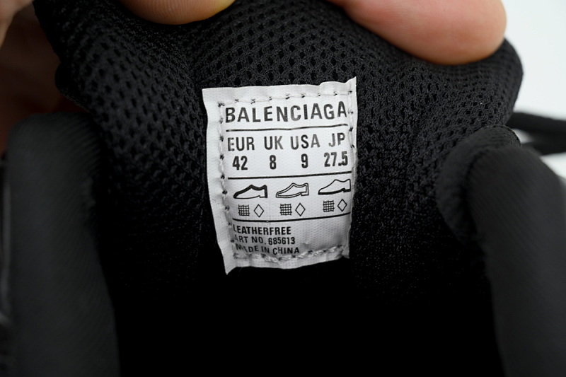 【EA0LJ】黑色-2 巴黎轮胎鞋 685613 W2RA6 1000 Balenciaga Defender Black