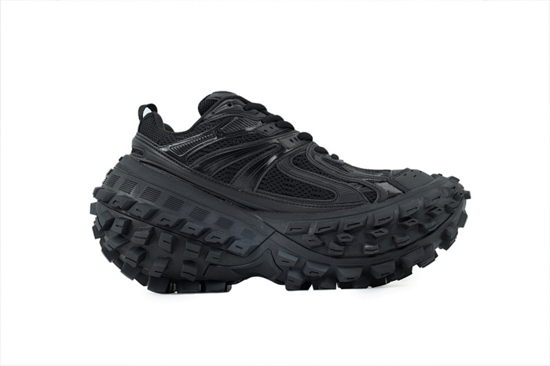 【EA0LJ】黑色-2 巴黎轮胎鞋 685613 W2RA6 1000 Balenciaga Defender Black