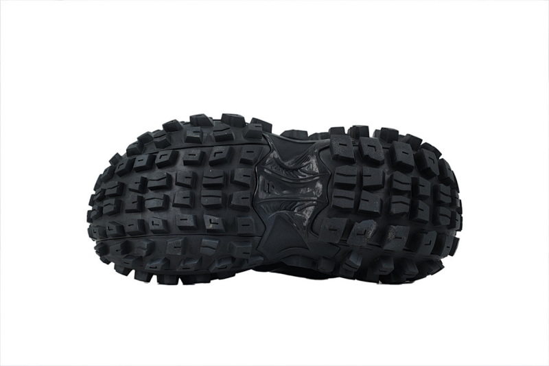 【EA0LJ】黑色-2 巴黎轮胎鞋 685613 W2RA6 1000 Balenciaga Defender Black