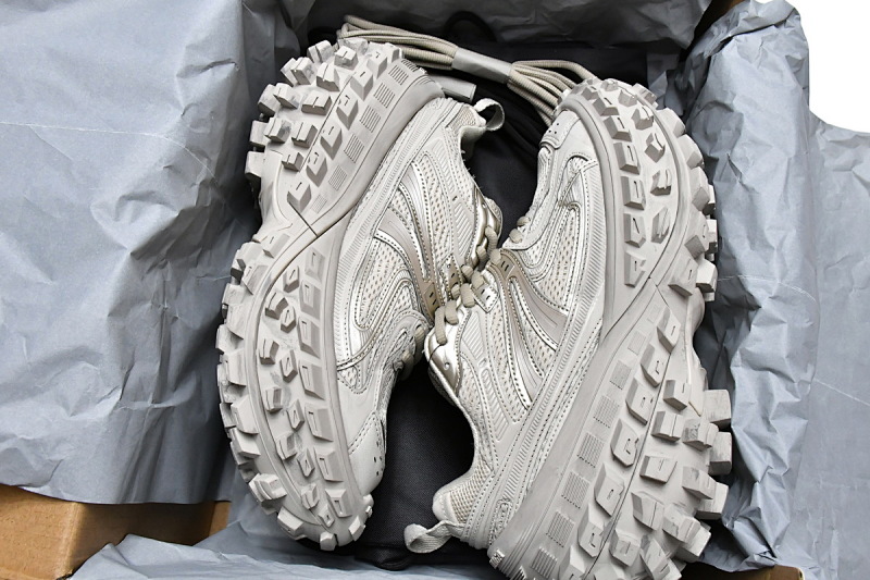 【EA0LJ】卡其-3 巴黎轮胎鞋 685611 W2RA6 9700 Balenciaga Defender Beige