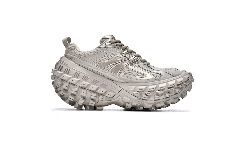 【EA0LJ】卡其-3 巴黎轮胎鞋 685611 W2RA6 9700 Balenciaga Defender Beige