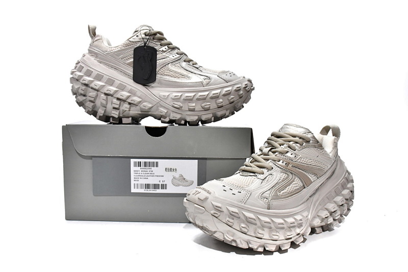 【EA0LJ】卡其-3 巴黎轮胎鞋 685611 W2RA6 9700 Balenciaga Defender Beige