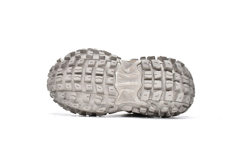 【EA0LJ】卡其-3 巴黎轮胎鞋 685611 W2RA6 9700 Balenciaga Defender Beige
