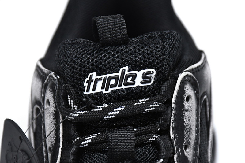 【CA0LJ】脏脏黑 巴黎世家8层组合TPU复古鞋 524039 WN3 1000 Balenciaga Triple S Black