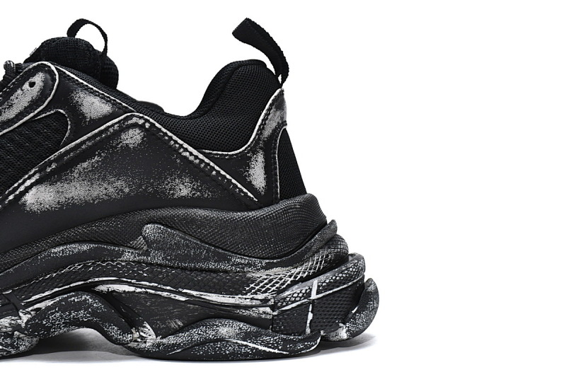 【CA0LJ】脏脏黑 巴黎世家8层组合TPU复古鞋 524039 WN3 1000 Balenciaga Triple S Black