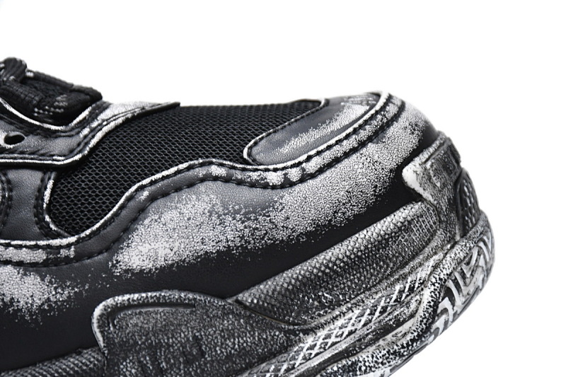 【CA0LJ】脏脏黑 巴黎世家8层组合TPU复古鞋 524039 WN3 1000 Balenciaga Triple S Black